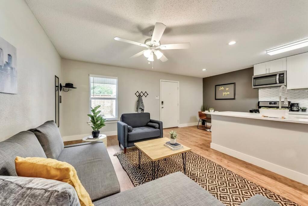 Hello Gorgeous Flat Near Downtown! Apartment Dallas Luaran gambar
